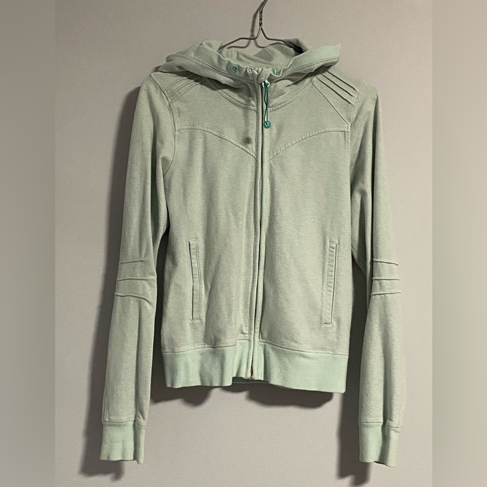 Lululemon sweater